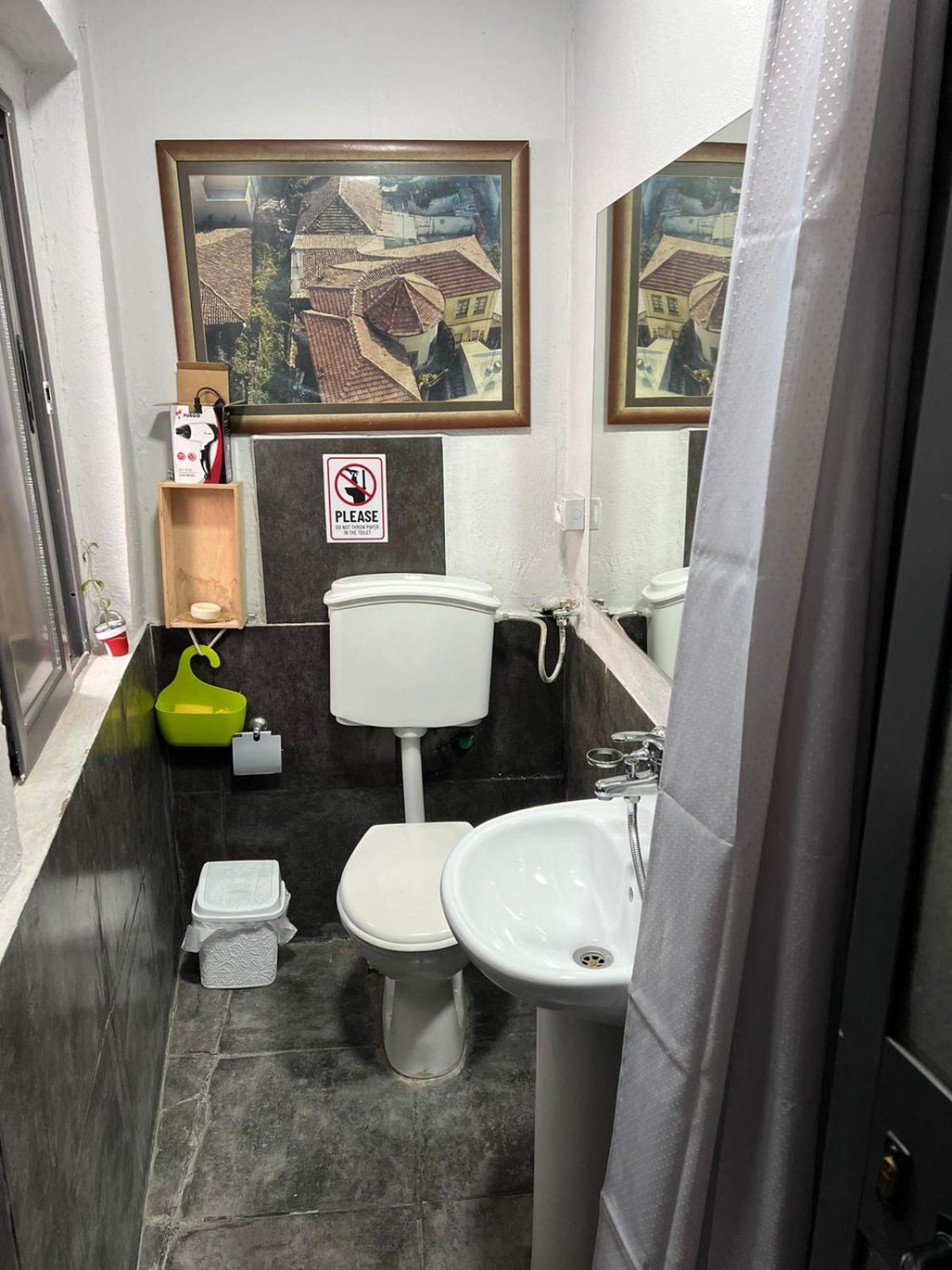 טיראנה Hoja Hostel מראה חיצוני תמונה